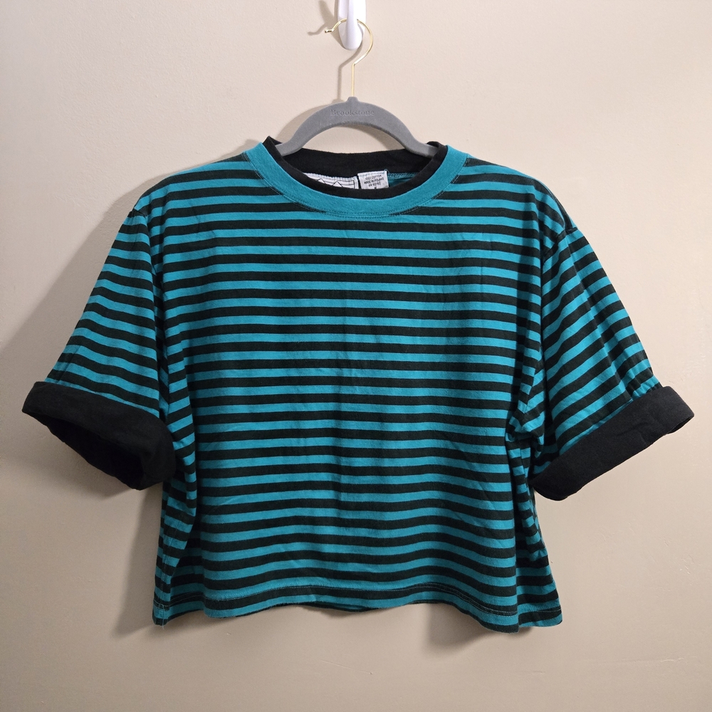 Vintage Nuggets (made in Poland) green and black striped tee fashion - excellent